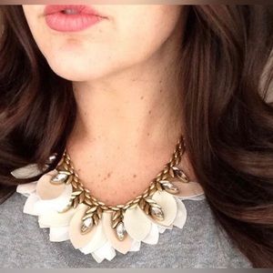 Stella and Dot Birdie statement necklace